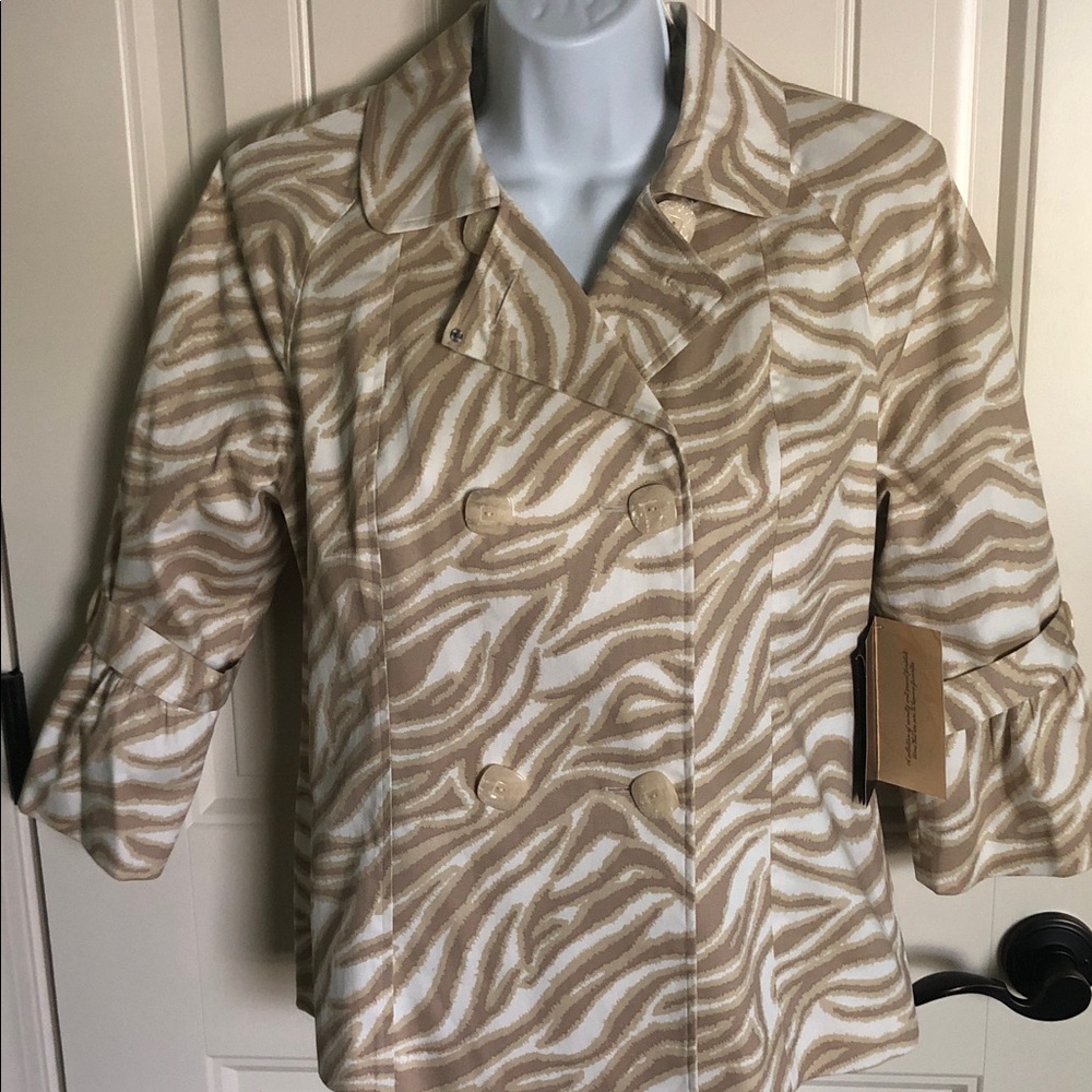 Multiples Women's Cream and Tan Zebra Lightweight Jacket